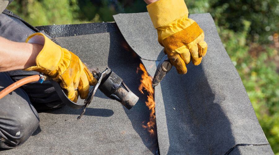 Expert Emergency Roof Repairs services in Cloverdale, OR